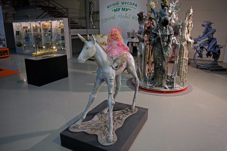 Экспозиция МУзея МУсора «МУ МУ»